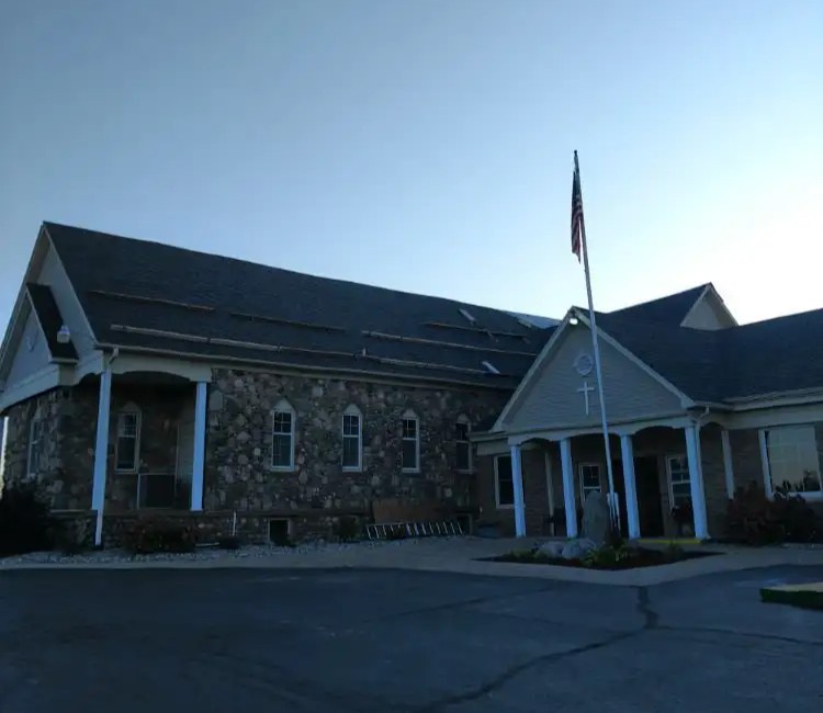 Commercial building with professional roofing system